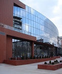 Реализиран проект на ПТ холдинг-Търговски-административен център „ГРАНД” отвори врати в центъра на Пловдив през 2007г.